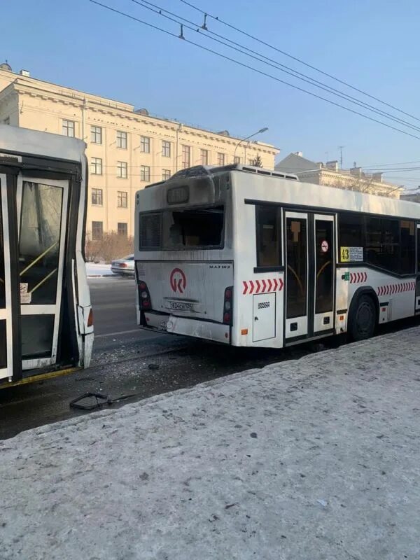 Ост 61. Автобус Красноярск. Автобус 61 Красноярск. Автобус 43 Красноярск. Трамвай Красноярск ДТП.