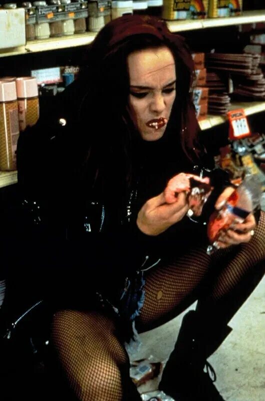 Возвращение живых мертвецов 3 фильм 1993. Мелинда кларк 1993 возвращение живых мертвецов. Возвращение живых 3. Возвращение живых мертвецов фильм 1993. Возвращение живых мертвецов 3 джули.