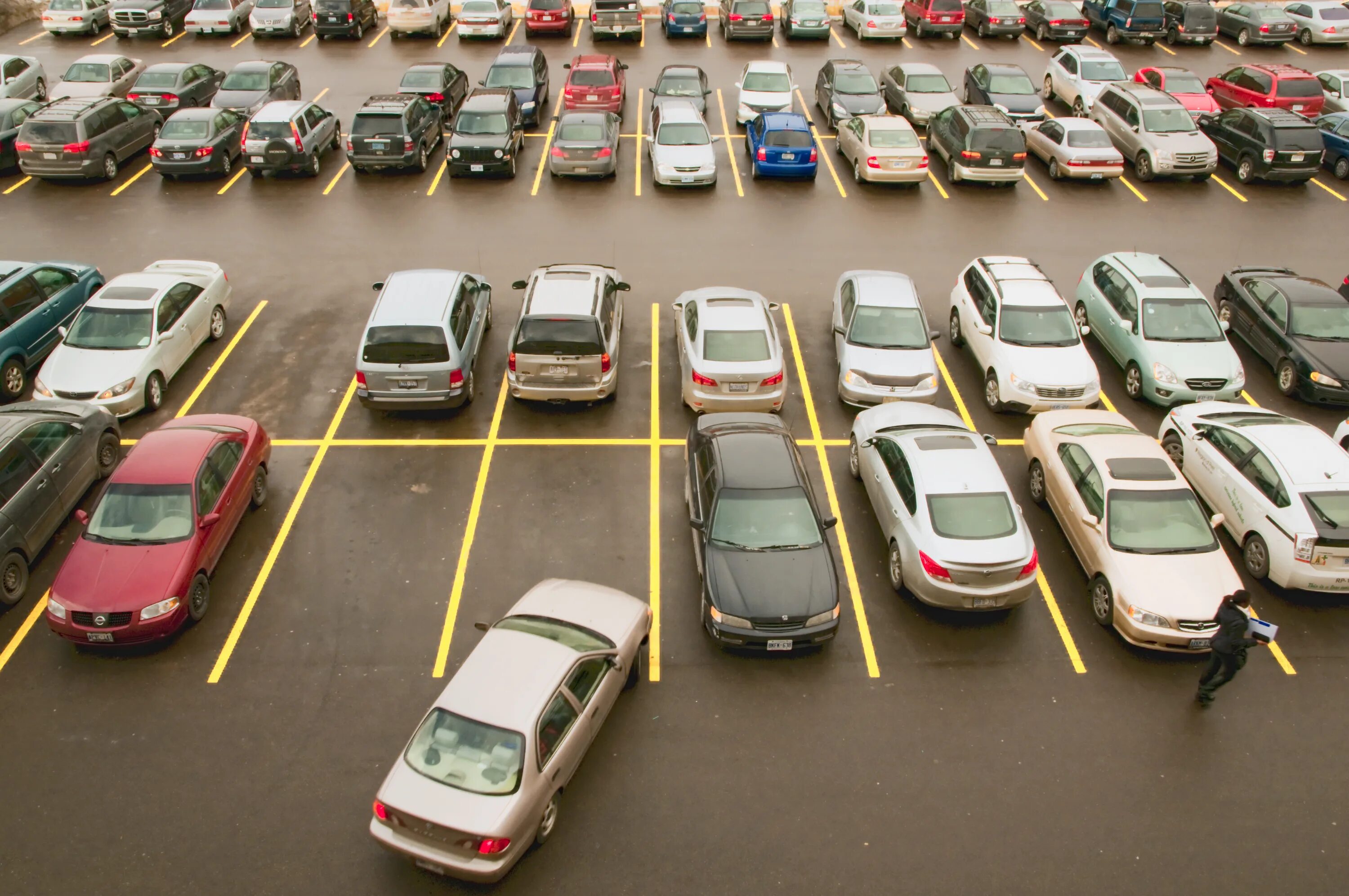 More parking lots. Car Park (parking lot us) - парковка. Стоянка машин. Машина на парковке. Машины на парковке вид сверху.