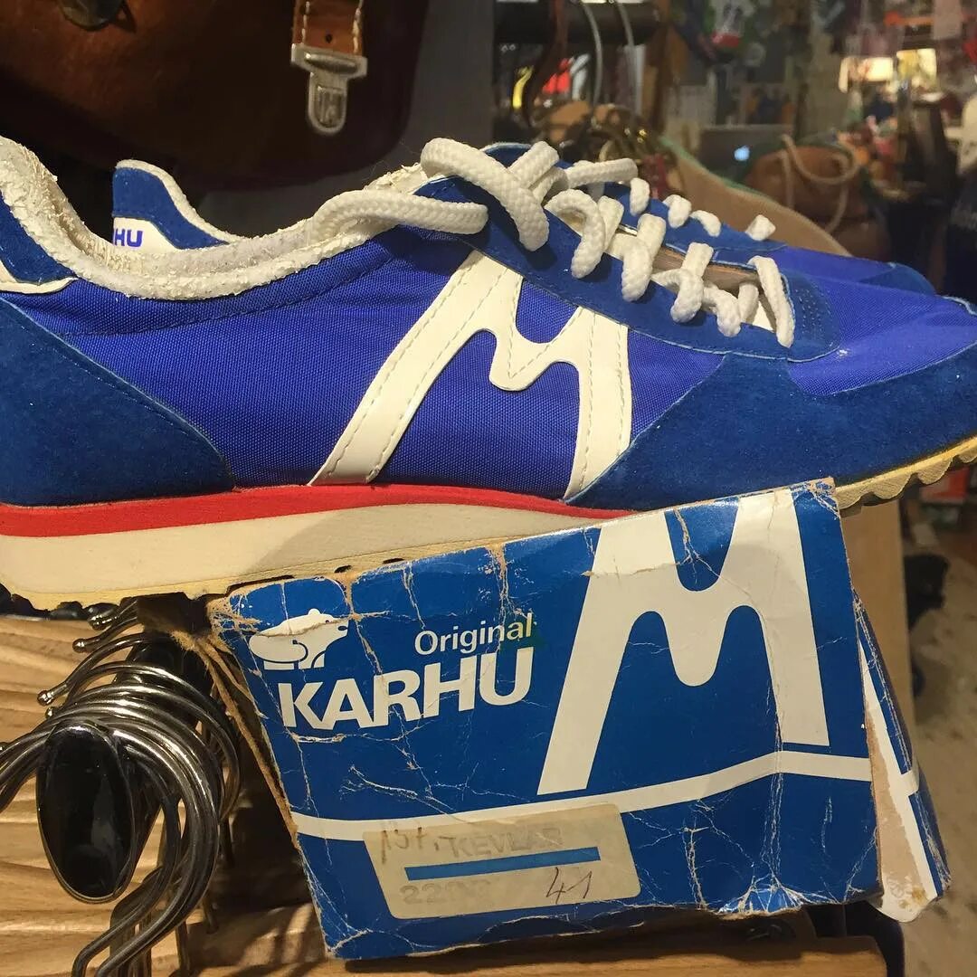 Кроссовки karhu купить. Кроссовки Карху 80-х. Karhu кроссовки 80х. Ботас кроссовки 80х. Зимние кроссовки Karhu.