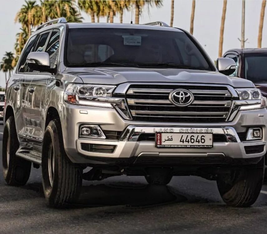 Купить тойота ленд крузер 2016. Toyota Land Cruiser 2016. Land Cruiser 200 2016. Toyota 200 2016. Тойота Land Cruiser 200 2016.