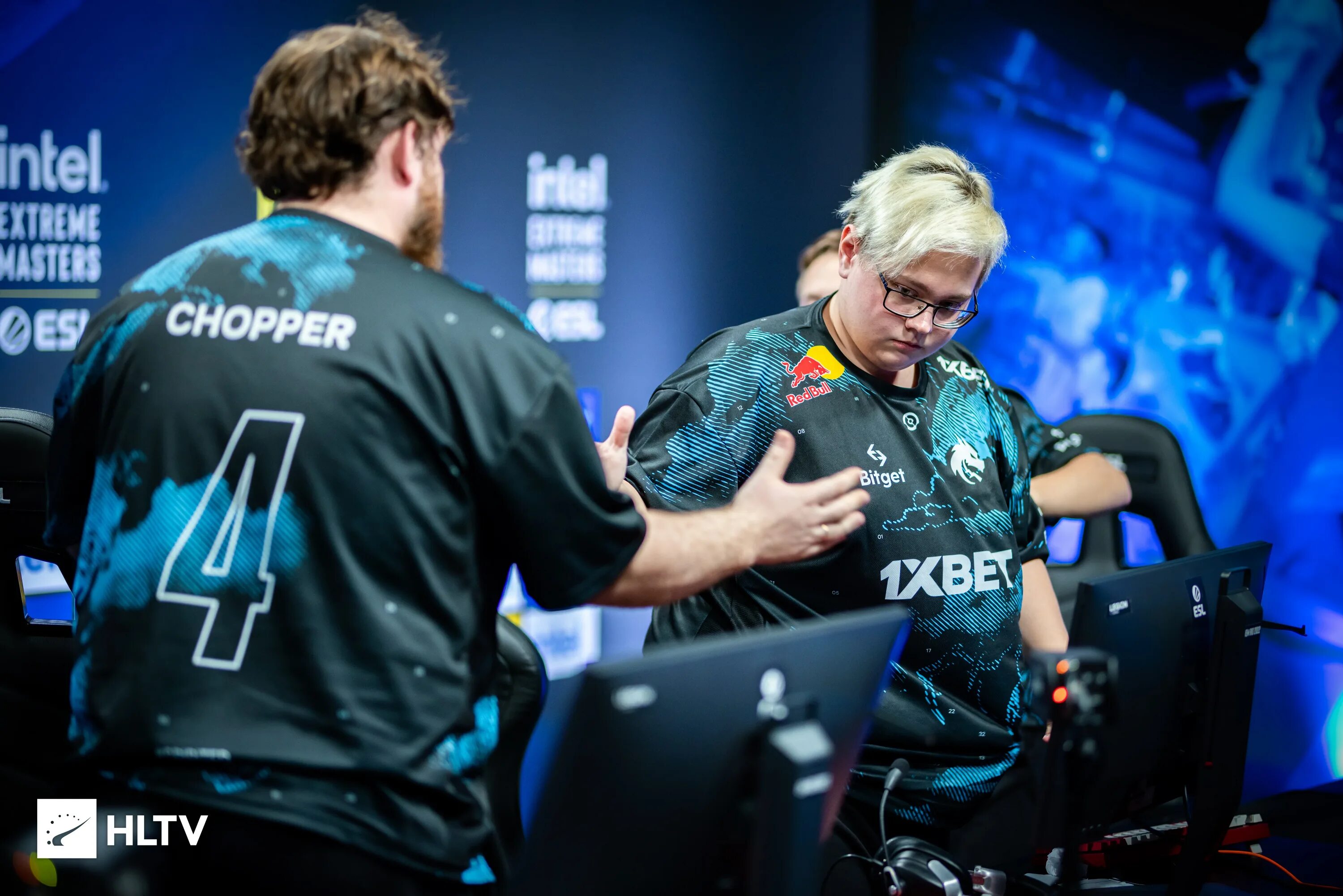 Тим спирит кс го. Extreme gaming team spirit. Тренер team spirit dota 2. Тим спирит кс го. Киберспорт по доте team spirit.