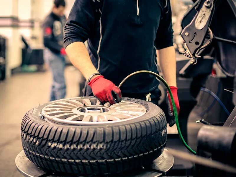 Can tire. Накачивание колеса автомобиля. Can tire. Как хранят шины на заводе. Can tire.