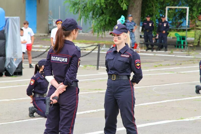 Девушки ппс. Девушки в ППС полиции. Женская Полицейская форма ППС. Форма ППС девушки. Форма ППС полиции для девушек.