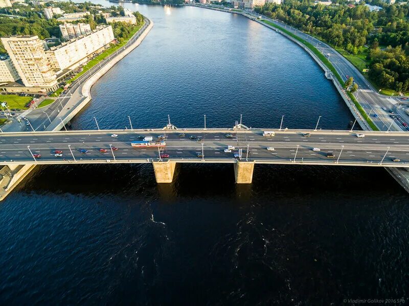 Володарском мосту. Мост Володарского в Санкт-Петербурге. Володарский мост СПБ. Володарский мост вид сверху. Володарский мост пешеходная зона.