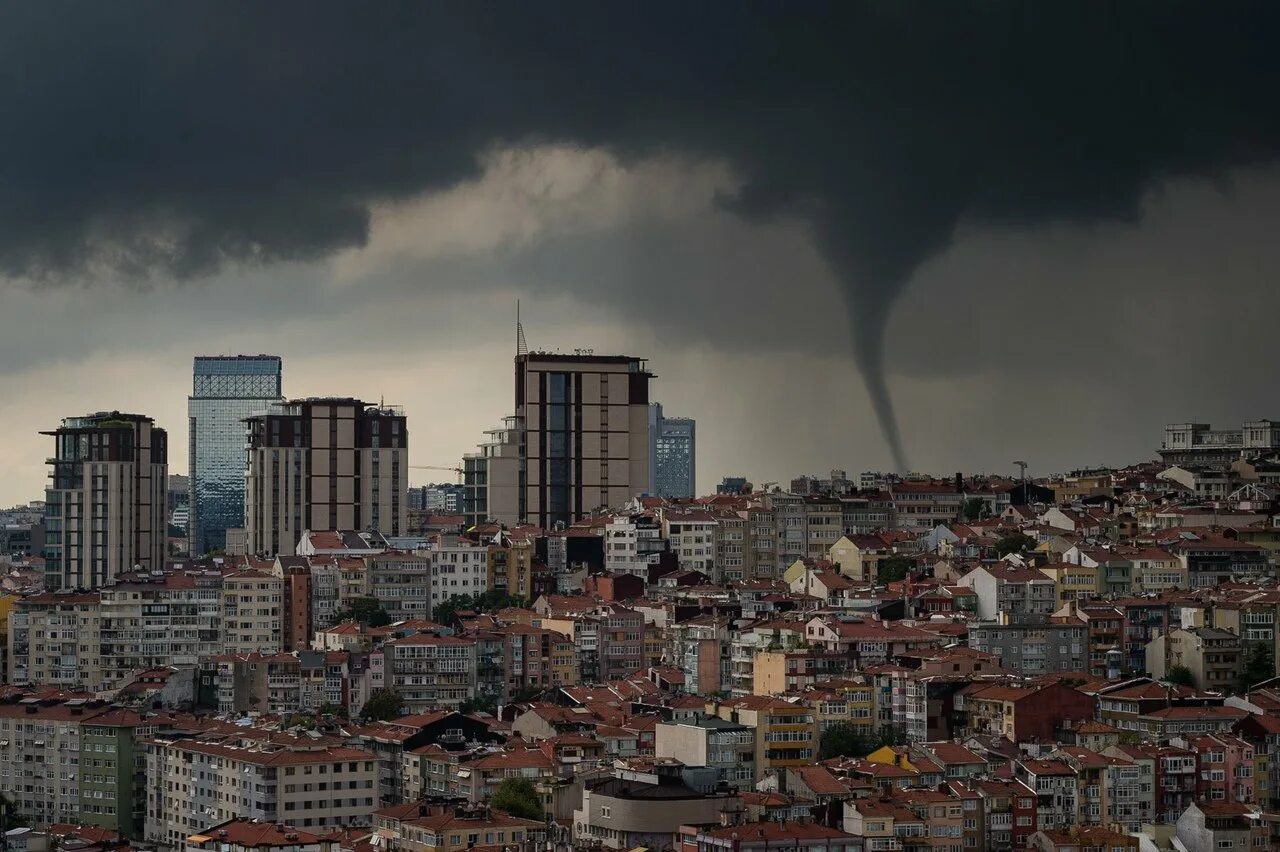 Торнадо f10. Красивая буря. Severe storms in australia. Буря сегодня орел. Фото зарождения торнадо.