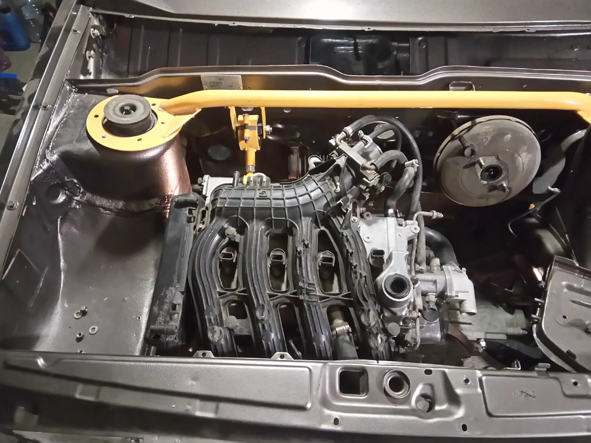 Крепление двигателя 124 ваз. Ваз 2115 16 клапанная. Двигатель ваз 2112 1. P. W124 свап.