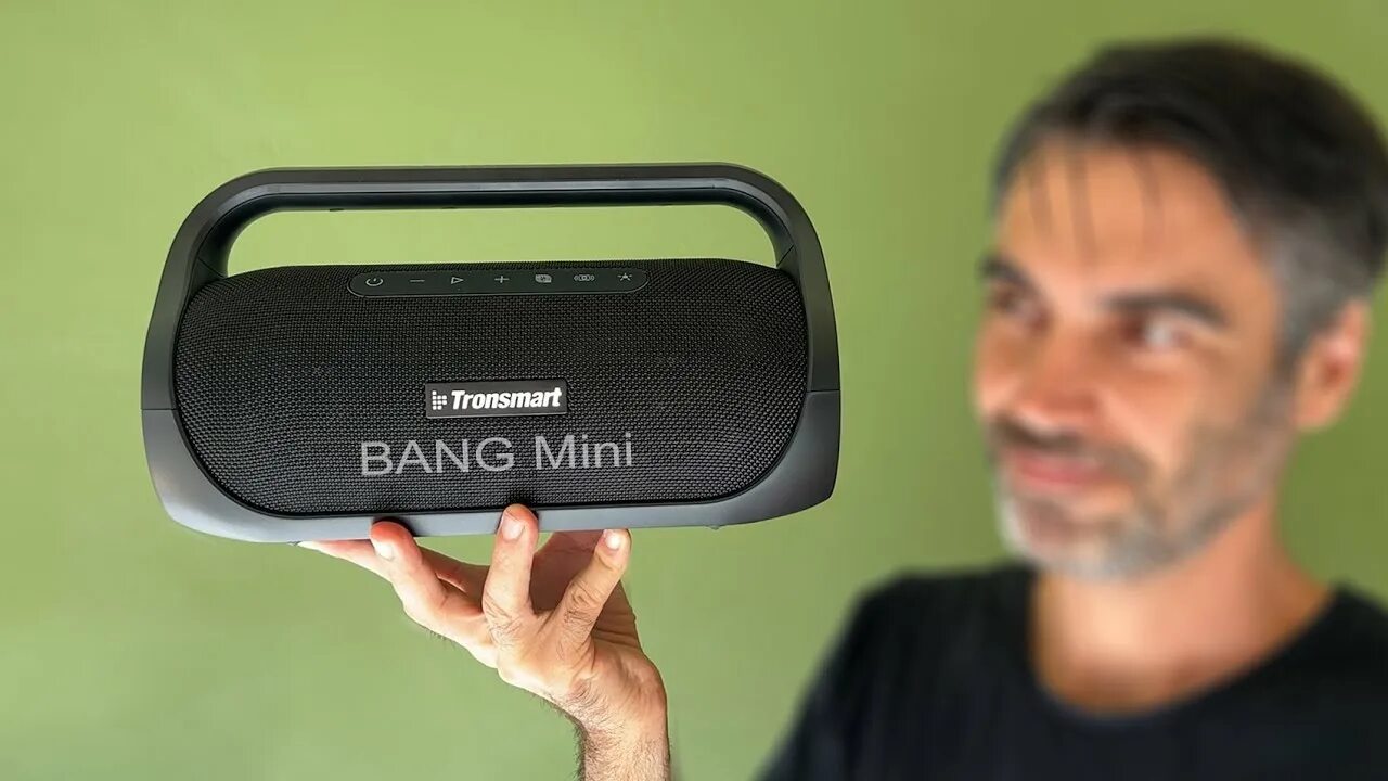 Mini bang. Tronsmart Bang Mini. Портативная колонка Tronsmart Bang. Колонка портативная Tronsmart Bang se. Tronsmart Bang Mini коробка.