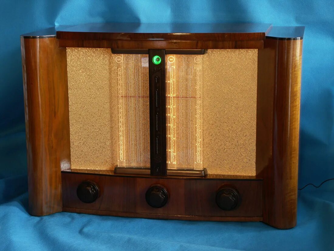 Радиола мир 152. Радиола мир 152. Приемник мир 152. Старый радиоприемник мир. Приемник мир.