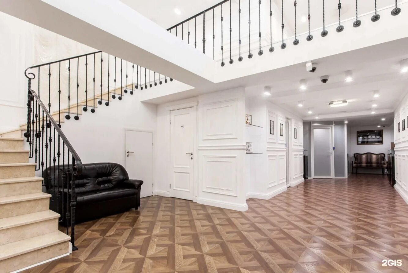 Кутузовский проспект 23к1. Лестницы ломбард. вип ломбард. ломбард на кутузовском 23. вип ломбард на кутузовском проспекте.