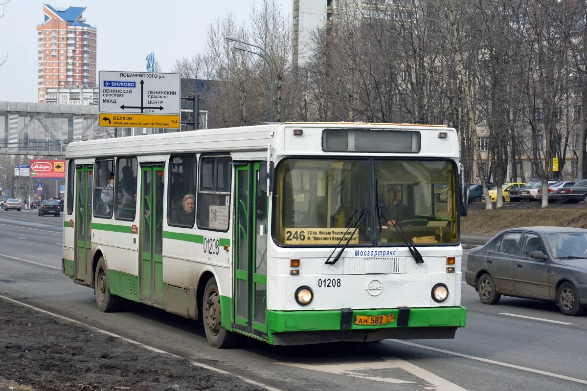 Тпу калужская проект. Маршрут 246 автобуса москва. Автобус москва. Лиаз-5256 автобус. Маршрут 246 автобуса москва.