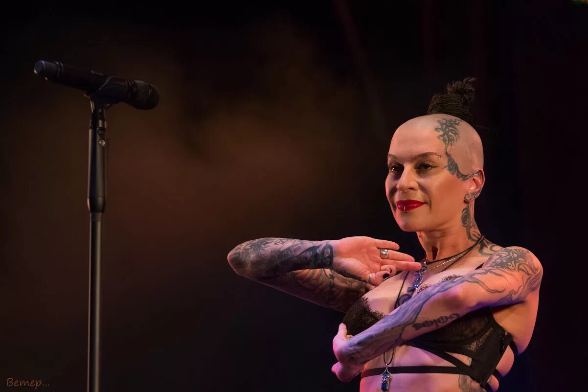 Наргиз 2001. Наргиз закирова. Закирова наргиз пулатовна. Наргиз закирова. Чем занимается наргиз закирова сейчас.