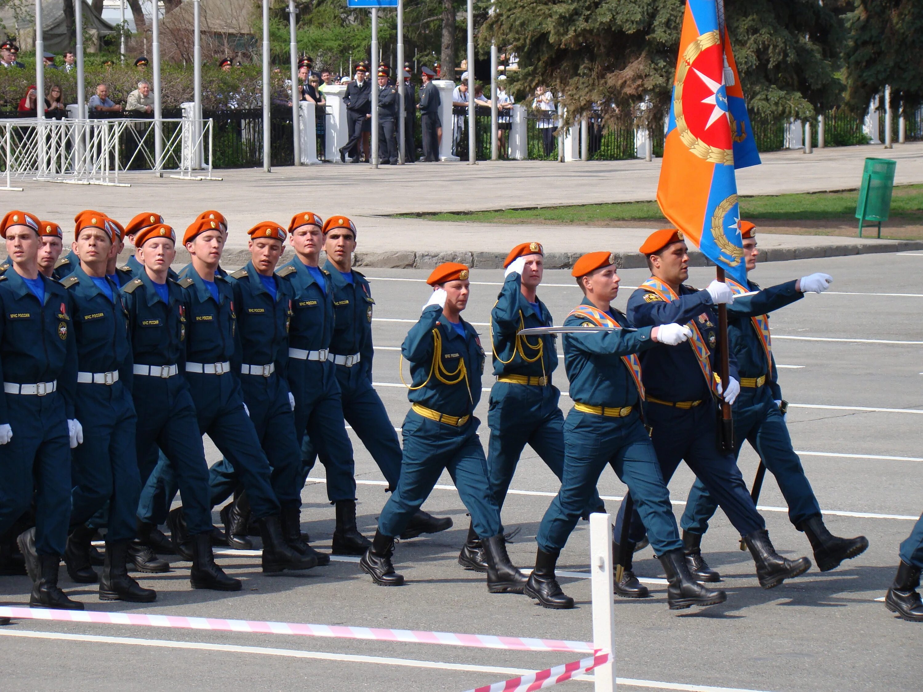 Спасательные войска. Аэромобильная группировка МЧС. Войска гражданской обороны МЧС РФ. Сотрудник МЧС. Войска го.