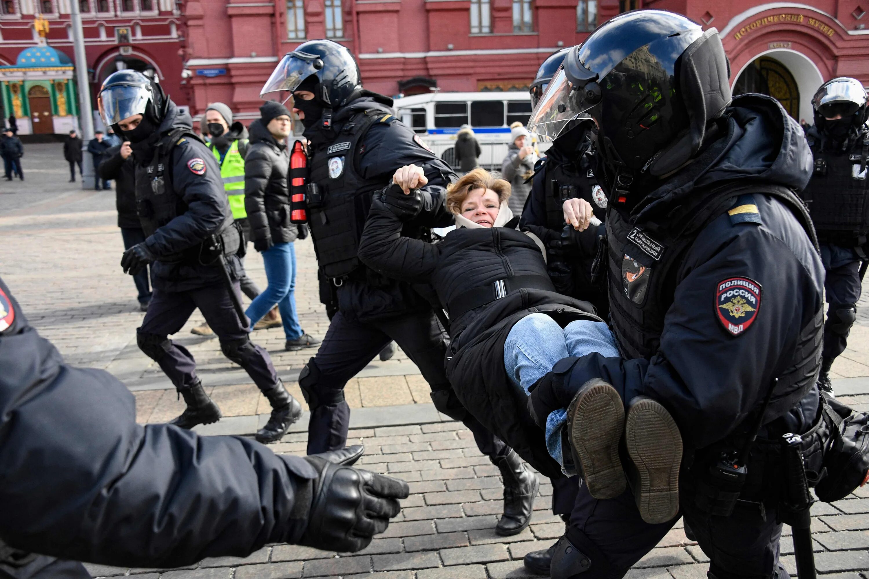 Задержание на митинге в Москве. Протесты в Москве. Митинг 20 февраля