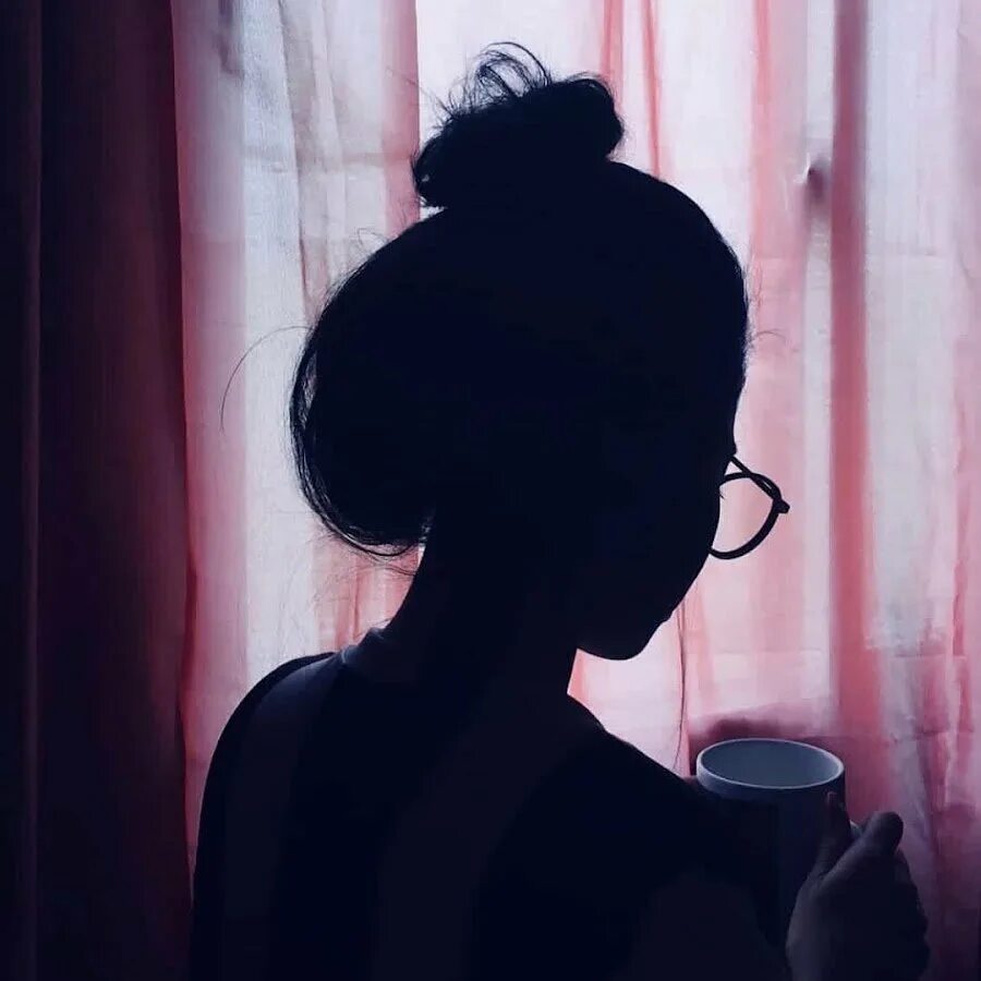 Эстетические арты. Иллюстрации девушек без лица. Красивые девушки эстетика. Эстетичные аватарки девушек. Эстетически красивые девушки.