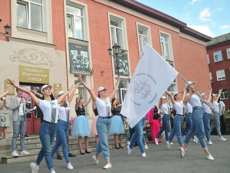 колледж на лиза чайкина омск. омский муз пед колледж. омпк колледж омск музыкально-педагогический колледж. музыкальный педагогический колледж омск на лизы чайкиной. омский музыкальный педагогический колледж омск.