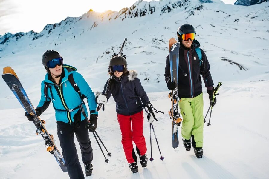Туристу лыжнику было лень. Salomon Ski. Экипировка для горных лыж. Одежда для катания на горных лыжах. Снаряжение горнолыжника.