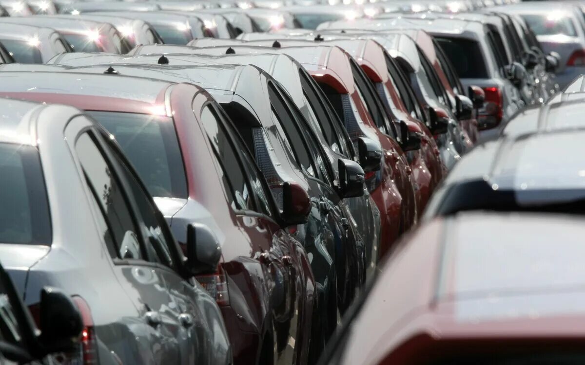 Выгодно привезти авто из. Аукцион автомобилей из сша. Копарт аукцион сша. Рынок легковых автомобилей. Автомобили америки.