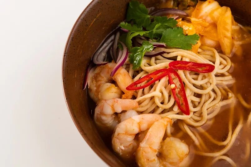 Роберто рамэн. Якитория рамен. Рамен эстетика наруто. Рамен oyakata. Рамен с курицей.