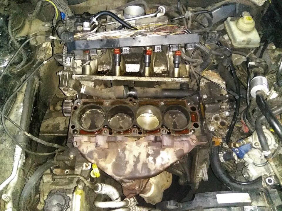 Как снять головку опель вектра б Прокладка клапанной крышки. Opel Vectra B, 1,6 л, 2000 года плановое ТО DRIVE2