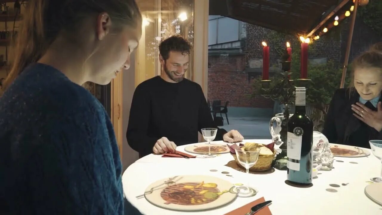 Серж горелый камеди. Этот ресторан его родственник кто. Ресторатор гиф. Гифки ресторан. Ресторан лефкадия крымск.