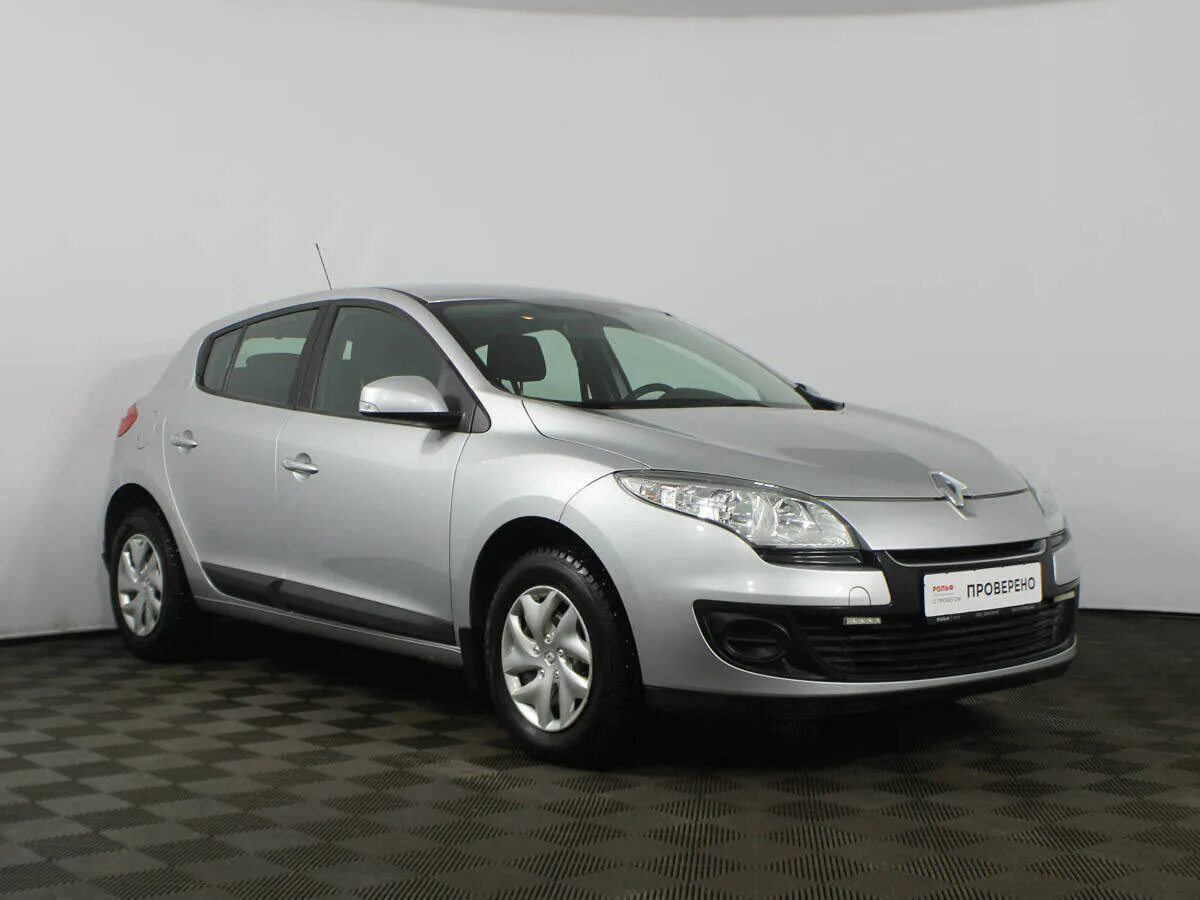 Reno megane 3 2012. Рено меган 2012 хэтчбек. Renault megane 1. Рено меган 3 бежевый хэтчбек. Рено меган 3 хэтчбек 1.