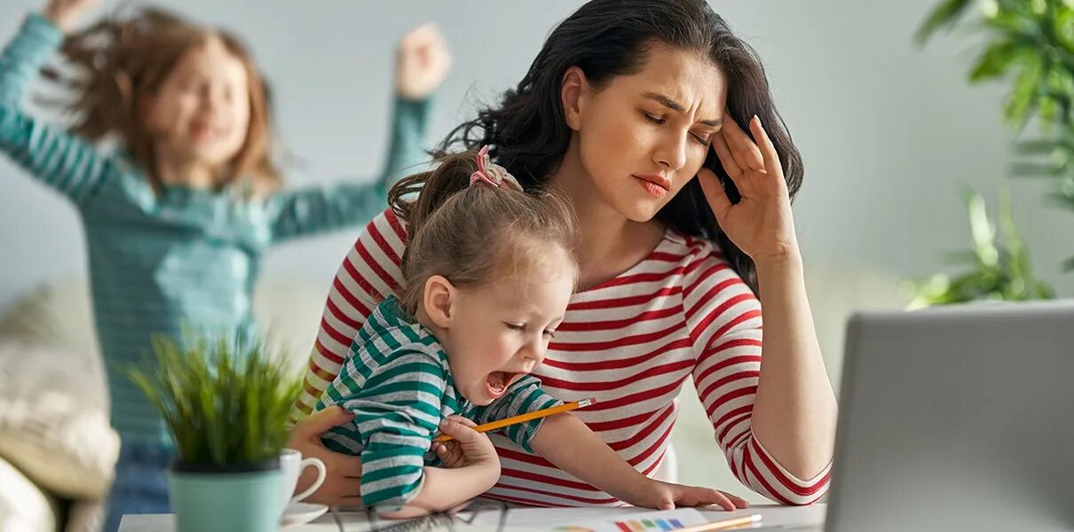 Как не стать ребенком. Родители и дети. женщина с ребенком. &quot;дети и стресс&quot;. мама в стрессе.