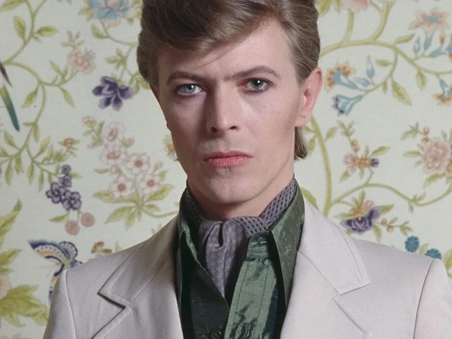 Боуи heroes. Дэвид боуи. bowie 1977. david bowie 1977. david bowie 2015.