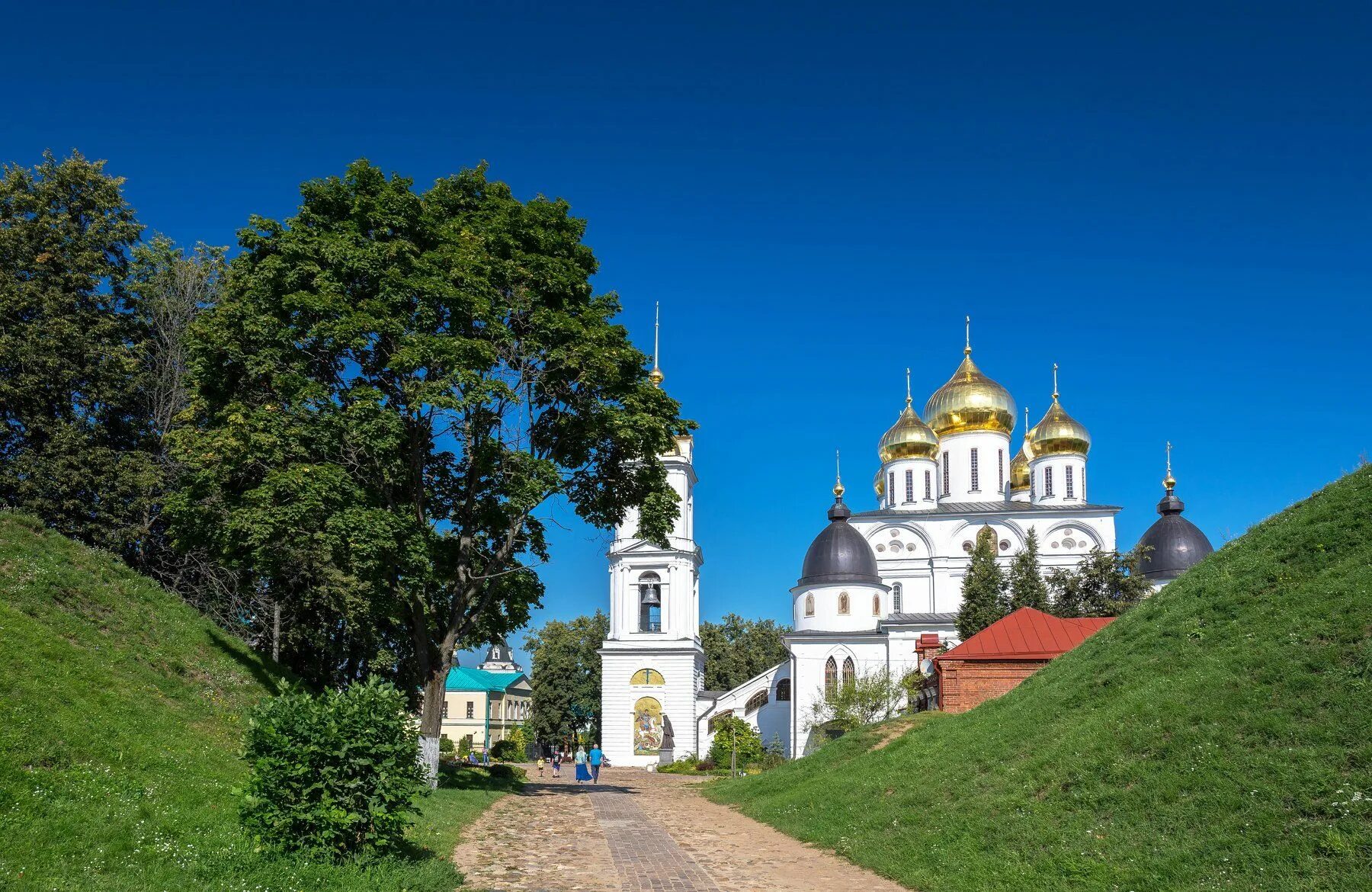 Дмитровский кремль дмитров. Дмитровский кремль дмитров. Дмитровский кремль елизаветинская церковь. Дмитровский кремль (музей-заповедник). Дмитровский кремль музей-заповедник достопримечательности.
