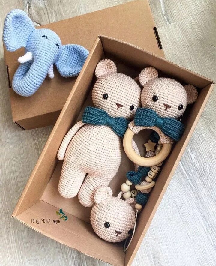 Вязаные игрушки для подарка. Наборы амигуруми. Наборы амигуруми. Амигуруми набор. Амигуруми набор.