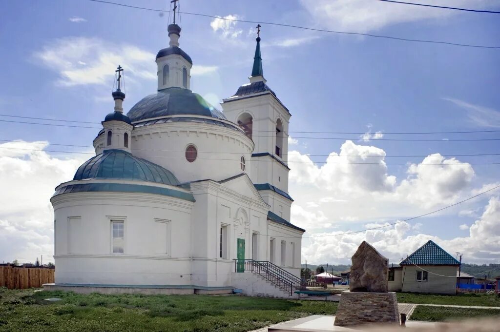 Погода емельяново красноярский на неделю. Храм Частоостровское Красноярский край. Троицкая Церковь село Частоостровское Красноярский край. Церковь в Емельяново Красноярский край. Троицкая Церковь Емельяново.