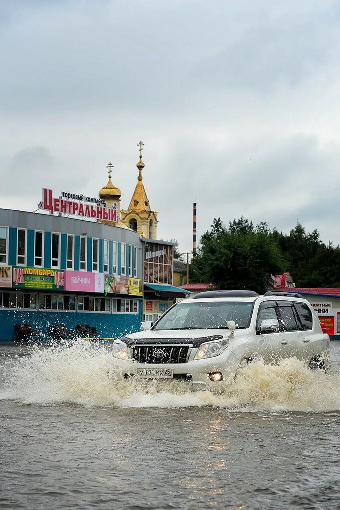 Тайфун в Уссурийске. Потоп в Уссурийске. Уссурийск климат. Наводнение в Уссурийске 2017. Тайфуном гони