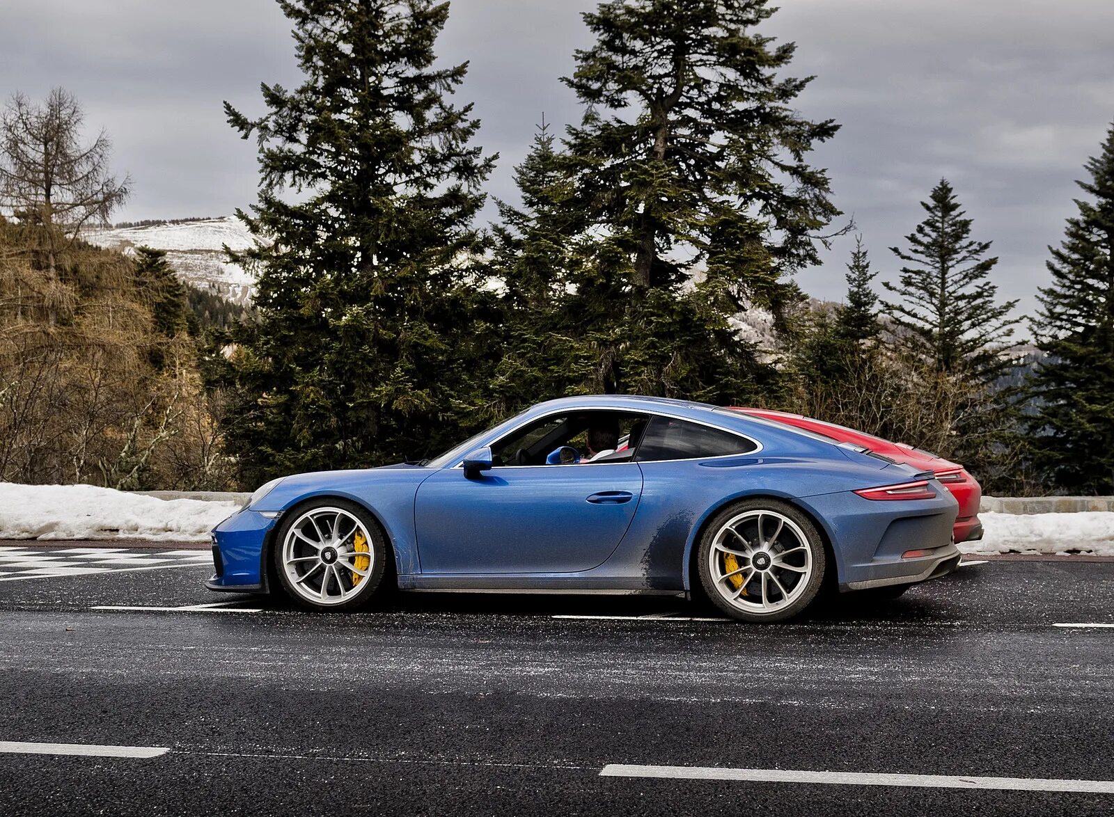 Порше на серпантине. Porsche 911 gt3. Порше 911 gt touring. 911 carrera t. Porsche cayenne 911 gt3.