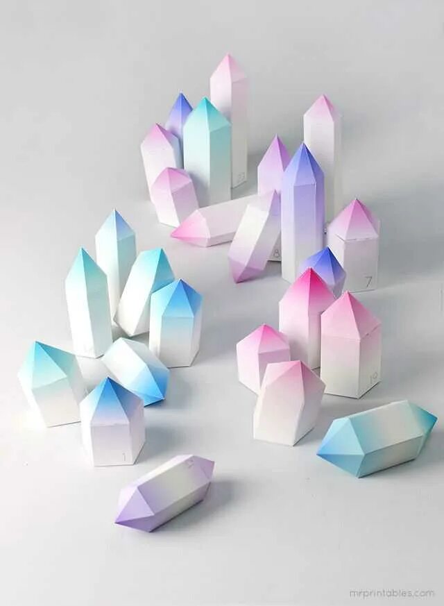 Сделай самоцвета. Полигональные Кристаллы развертка. Необычные геометрические фигуры. Кристалл объемный.