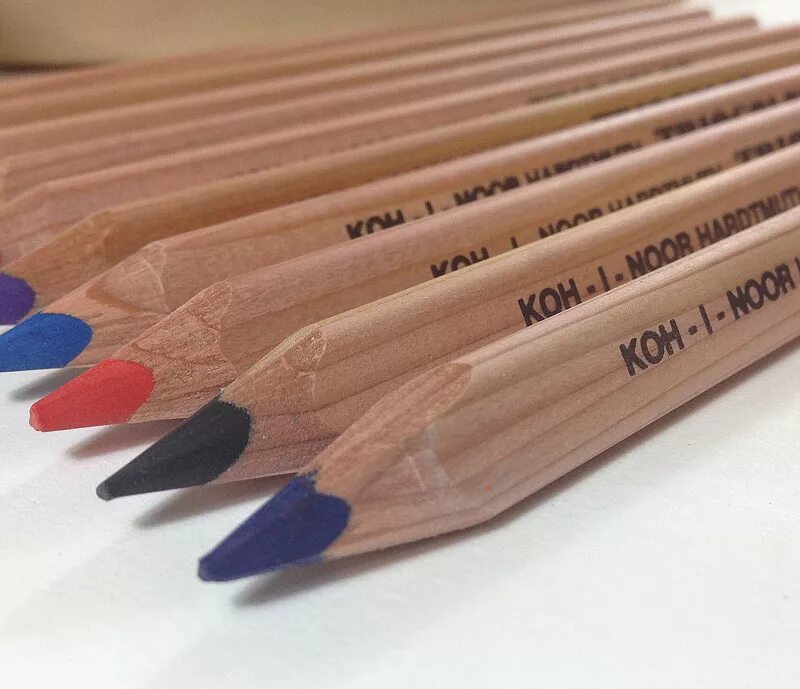 Купили 13 карандашей. Koh-i-noor hardtmuth. фирма карандашей. paper mate карандаши цветные. компания карандаш.