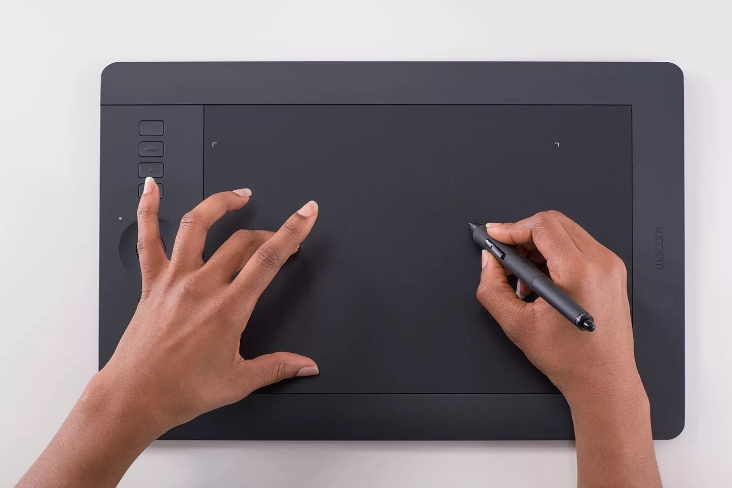 Не видит wacom. Планшет Wacom Intuos. Планшет Wacom Intuos Pro. Wacom Intuos Pro Medium pth-660. Графический планшет Wacom Intuos s.