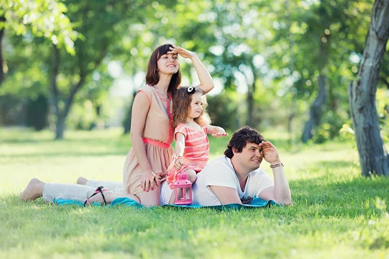 семья парковый. семья парковый. семейная фотосессия в парке. семья на прогулке в парке. семья парковый.
