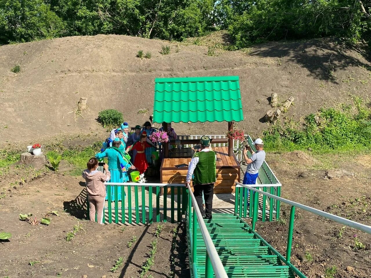 После родник. Байрашево Тетюшского района Родник. Родники в Тетюшах. Байраш деревня из Башкортостана .. Открытие родника явленный Пяша.