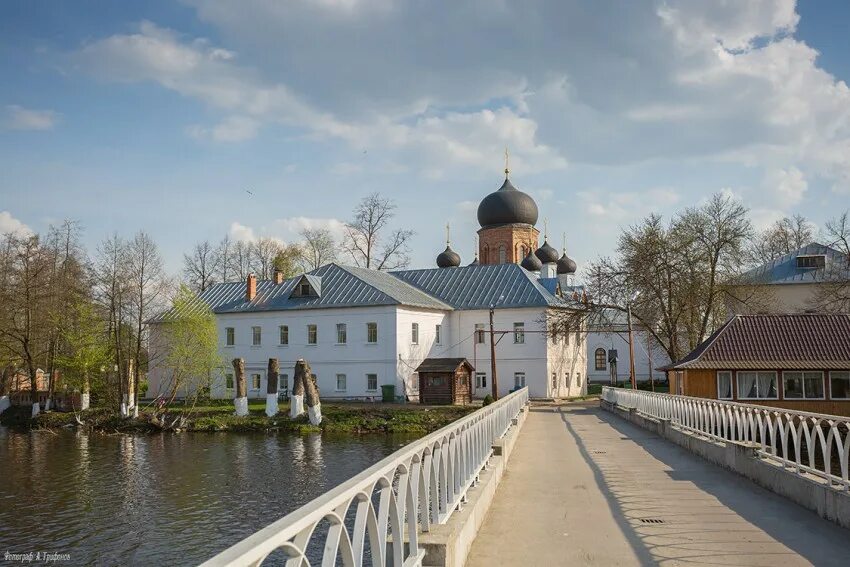 Покров введенская островная пустынь. Свято-Введенский островной женский монастырь. Свято-Введенская островная пустынь Владимирская область. Свято-Введенский островной монастырь Владимирская область. Покровская Введенская островная женская пустынь, Покров.