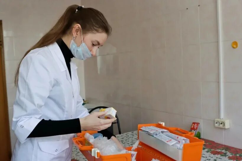 кабинет терапевта. детская поликлиника фото. фельдшер неотложного кабинета. кабинет неотложной помощи в поликлинике. функции кабинета неотложной медицинской помощи в поликлинике.