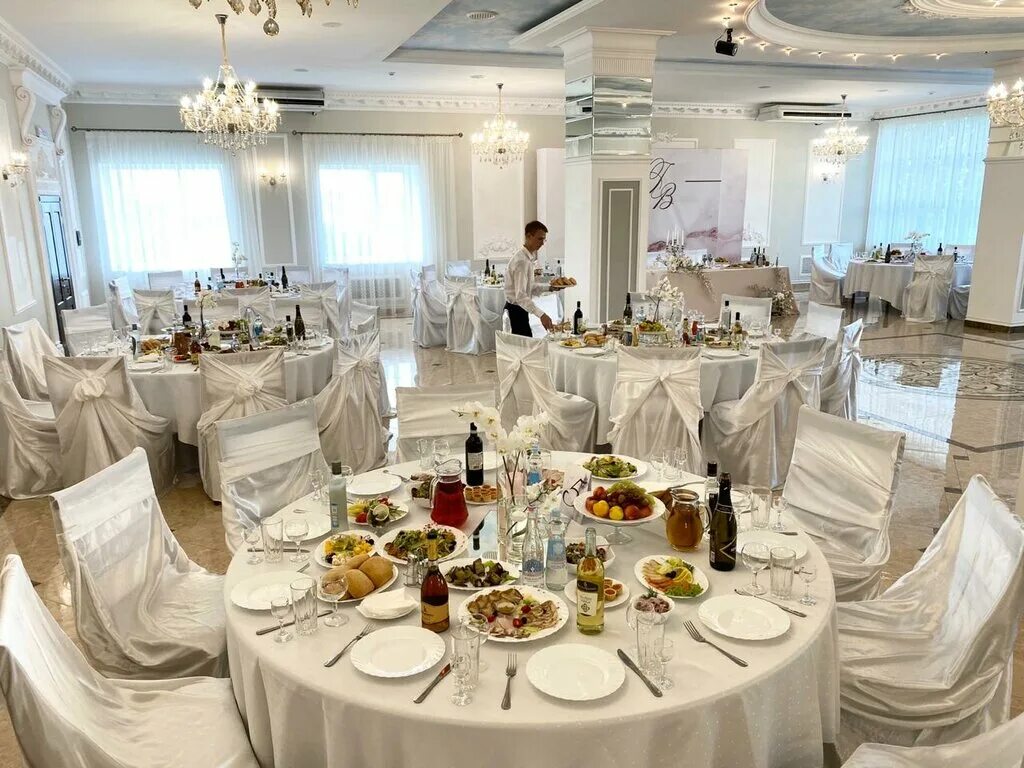 банкетный зал сокол саратов. фоц соликамск тренажерный зал. ресторан палермо курган. залы сокол. ресторан сокол саратов.