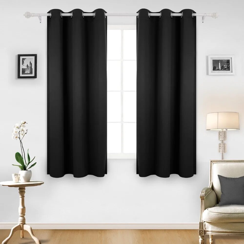 Curtains windows 10. Шторы блэкаут короткие. Шторы Black-out Hunter Dougla. Шторы Блэк блэкаут. Светонепроницаемые шторы.