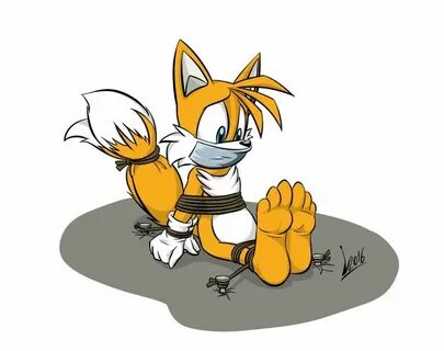 Tails the giant fox