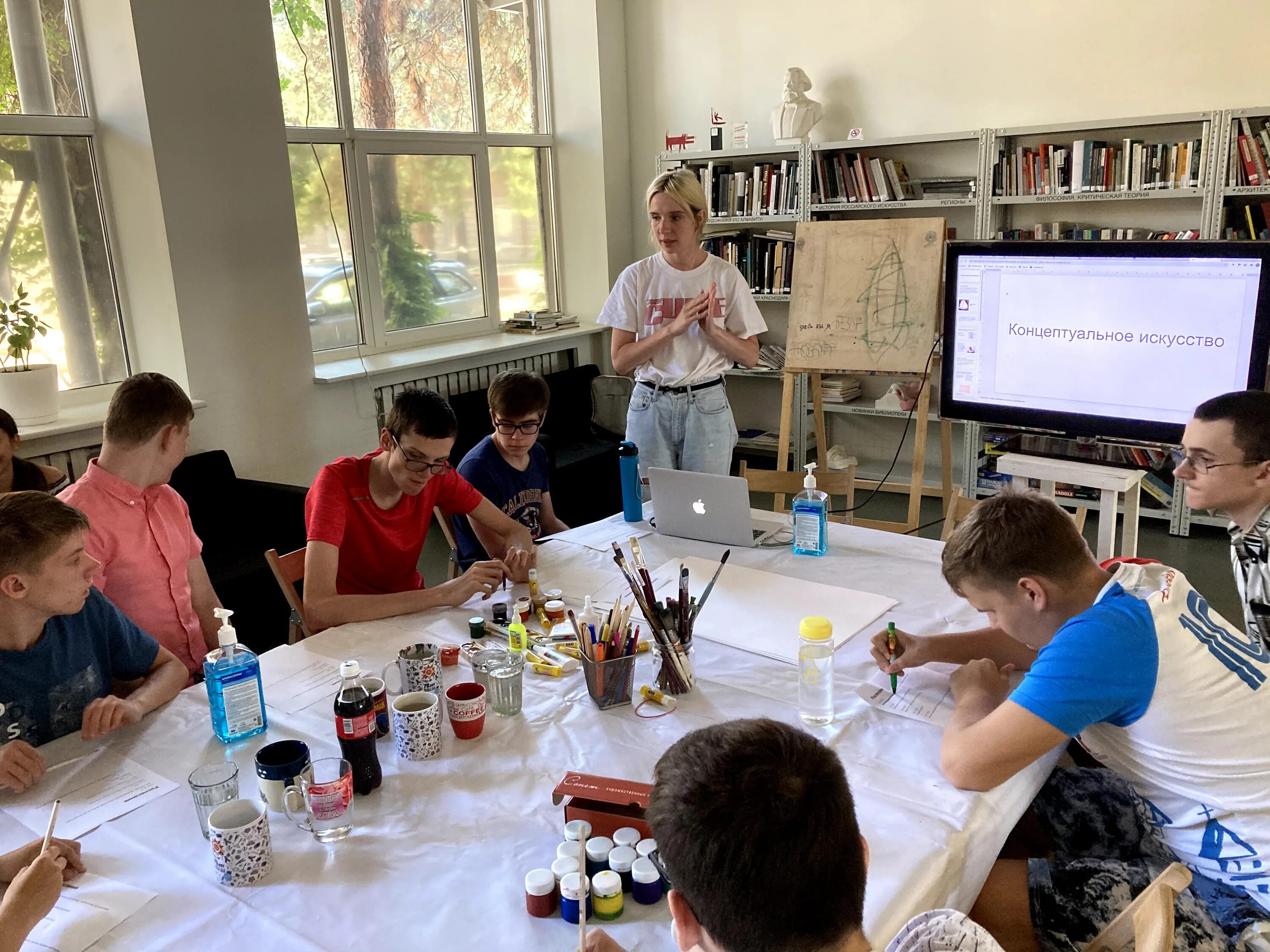 фонд центр гражданских и социальных инициатив югры. цси томск. нко белгородская область. обучение нко. центр студенческих инициатив знак.