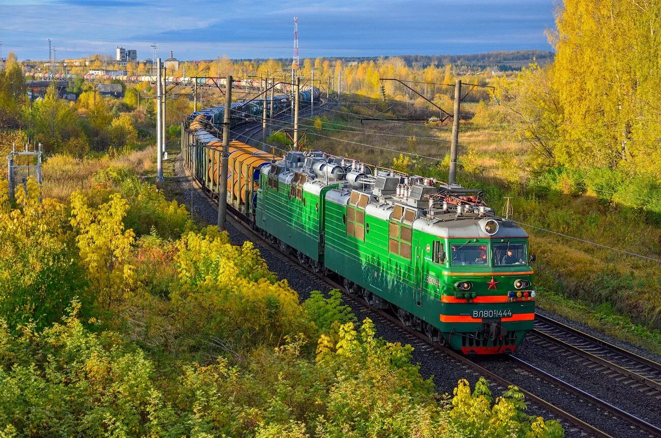 Грузовой Локомотив вл80. Локомотив Железнодорожный вл80. Вл80 тепловоз. Вл80 электровоз. Электровоз вл80р