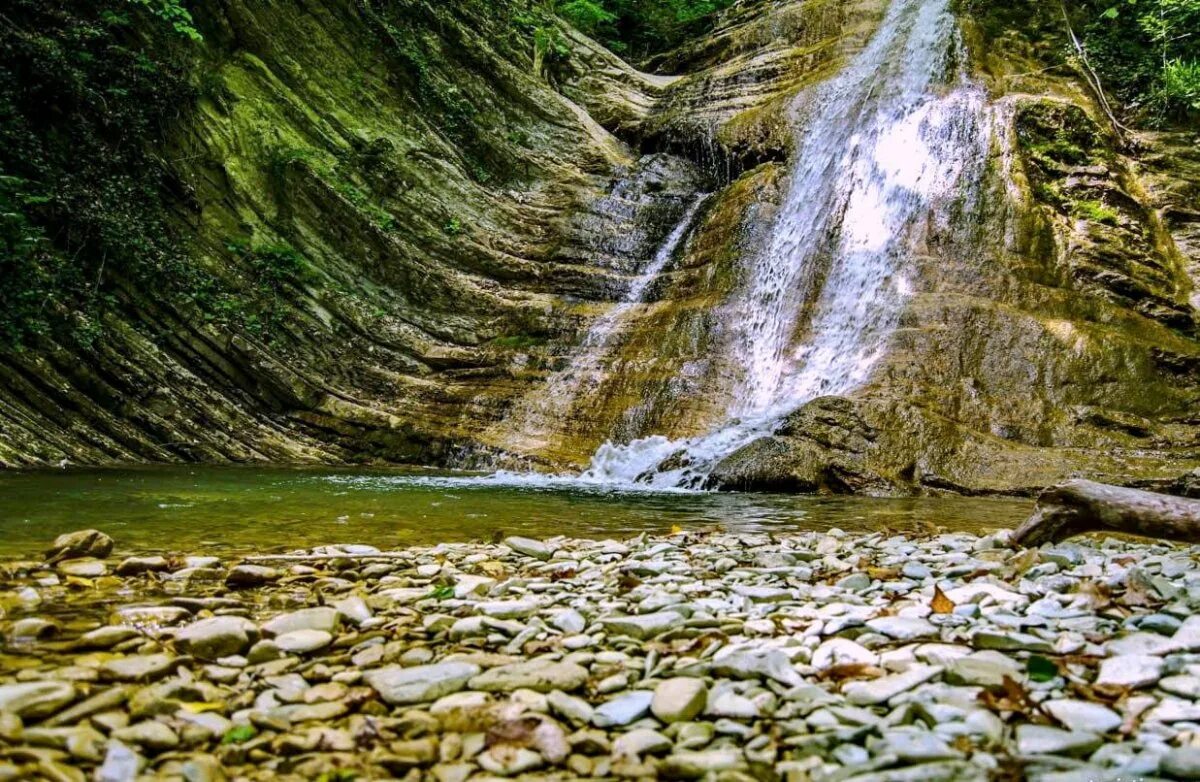 Водопады реки куаго. Геленджикский водопад. Геленджикский водопад. Геленджикский водопад. Геленджикский водопад.