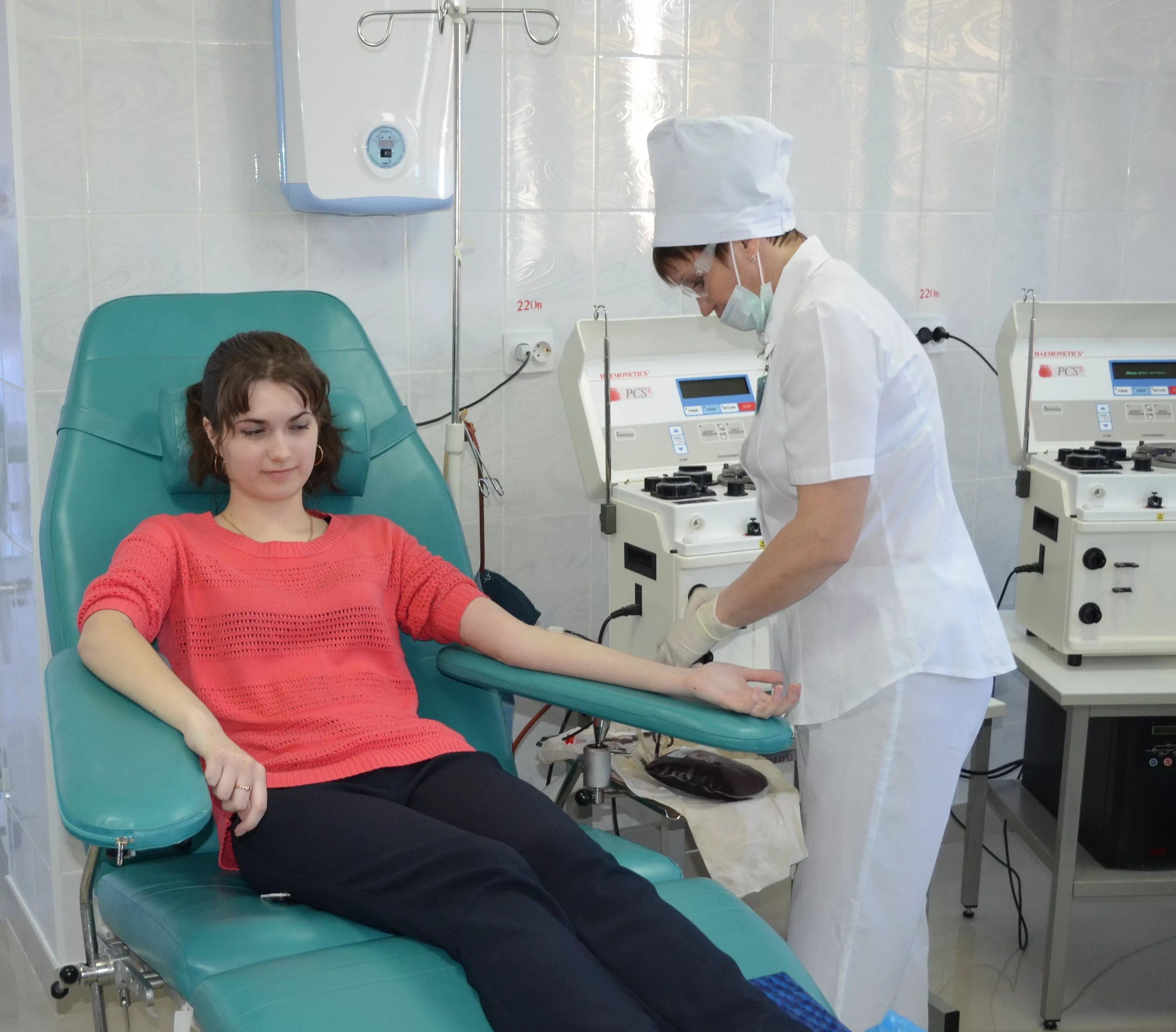 Переливание крови тюмень. Станция переливания крови в Царицыно. Центр переливания крови Ульяновск. Медсёстры станции переливания крови.