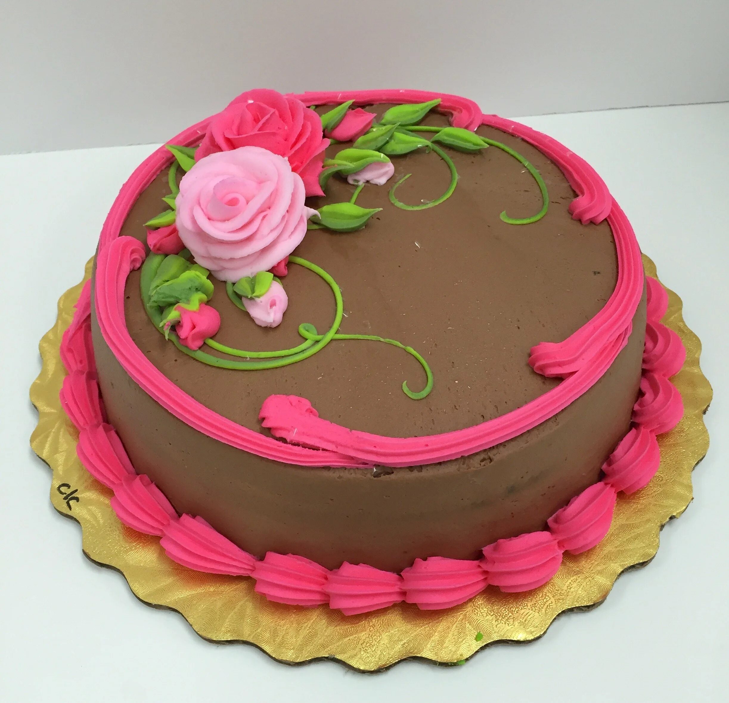 Как украсить торт девушке. Торт для женщины. Украшение торта для женщины. Торт круглый. Торт на день рождения женщине.