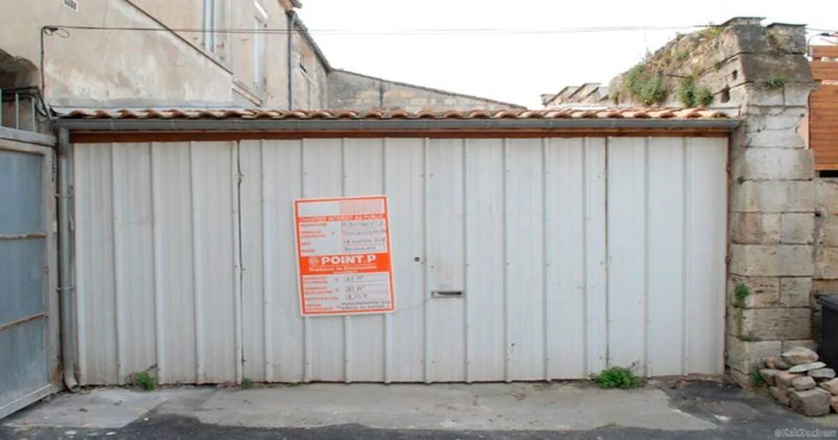 Бизнес в гараже. Налог на гараж. Склад денег. Гараж с деньгами фото. Гаражные деньги.