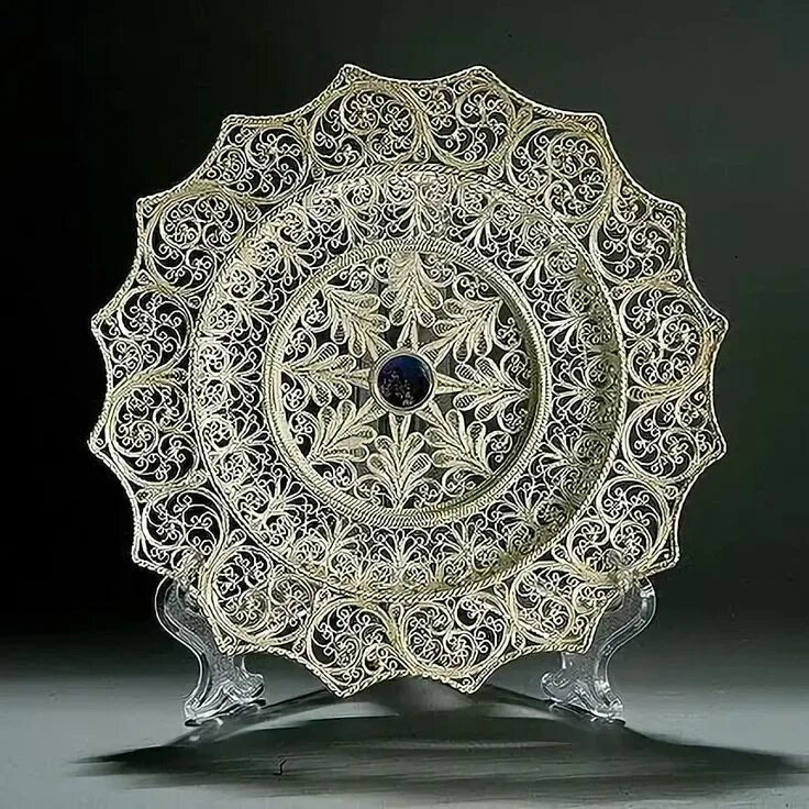Подстаканник завод казаково. Металл. Казаковская филигрань подстаканник нижегородская. Казаковская филигрань русь. Шкатулки скань филигрань.